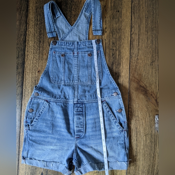 SOLD Free People Denim Overall Shorts - Picture 6 of 7